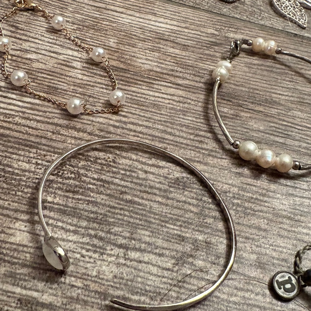 Assorted Jewelry Collection - Picture 11 of 13